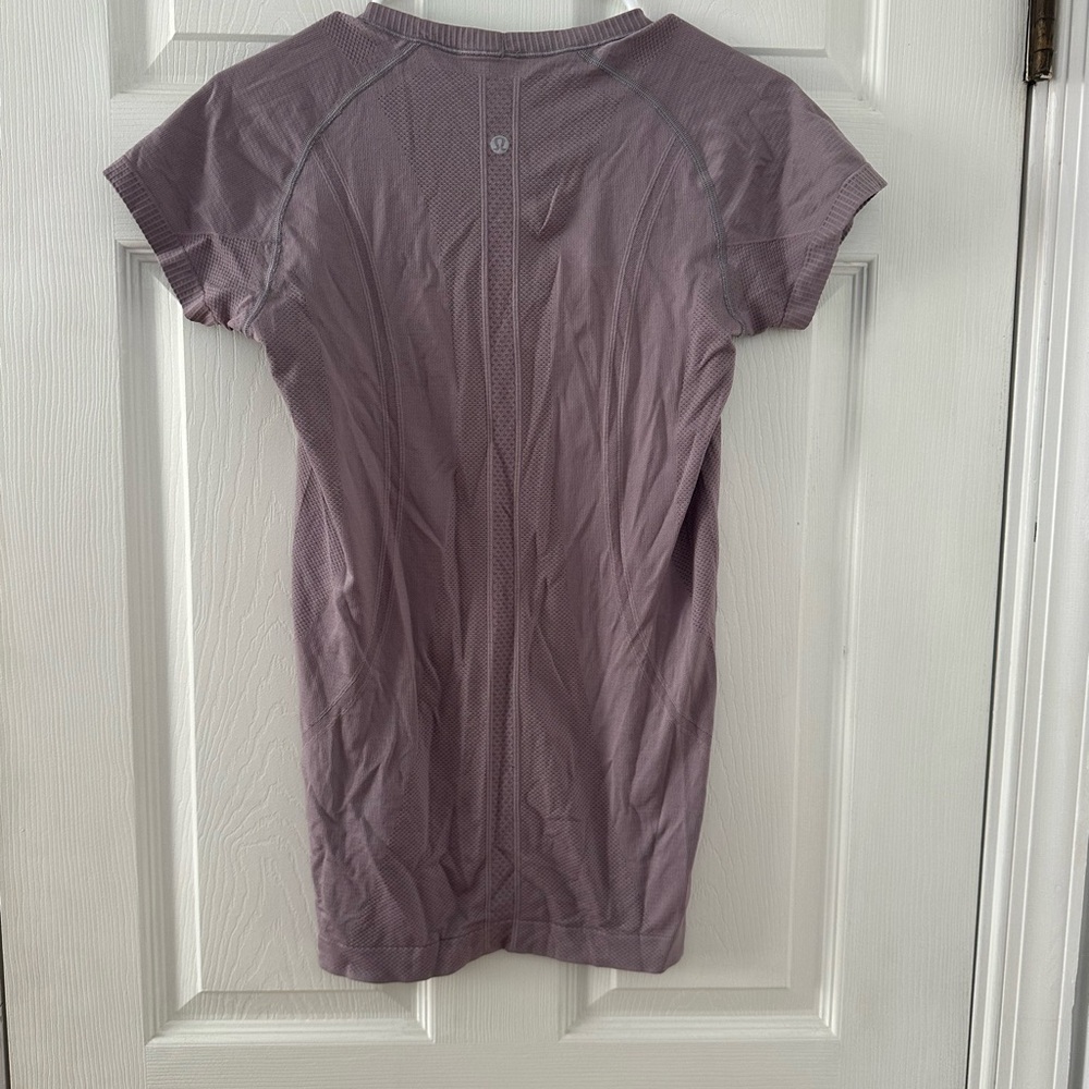 lululemon Swiftly short sleeve - Picture 2 of 2